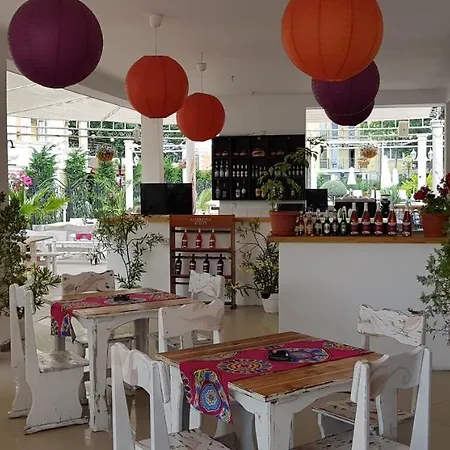 Aparthotel Vanilla Garden 3*
